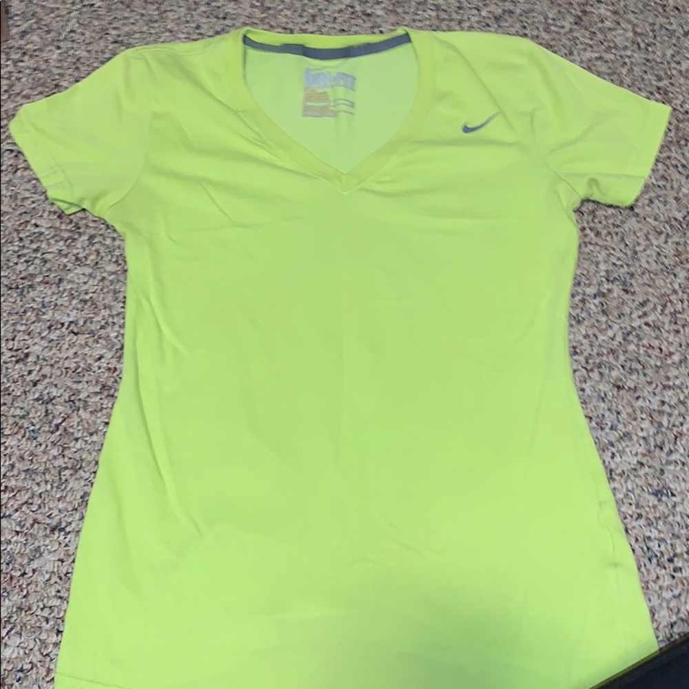 Athletic shirt